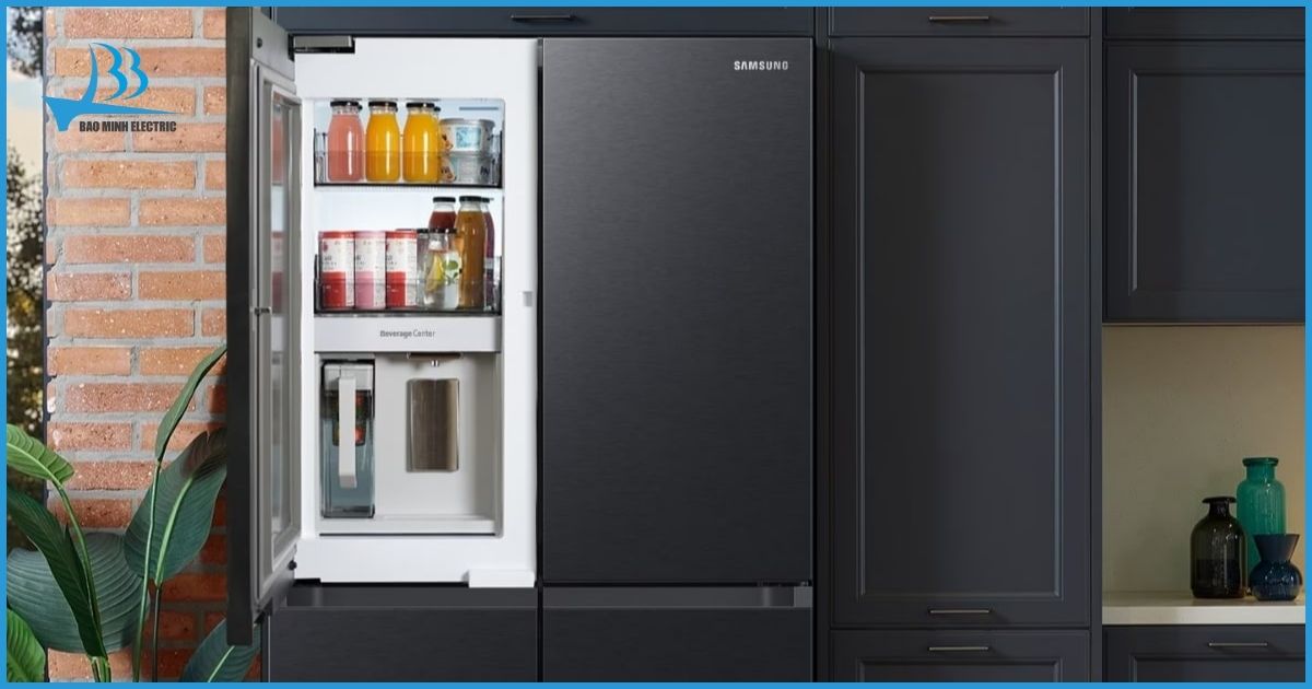Quầy Minibar sành điệu Beverage Center™ của tủ lạnh Samsung RF59C766FB1/SV