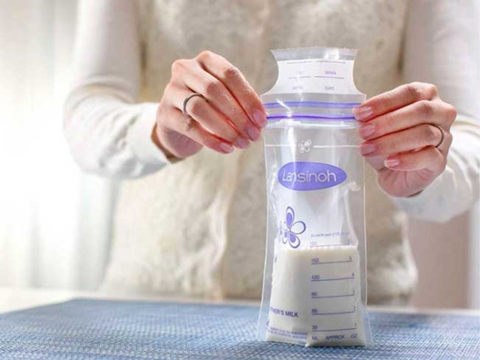 Những lưu ý khi bảo quản sữa mẹ