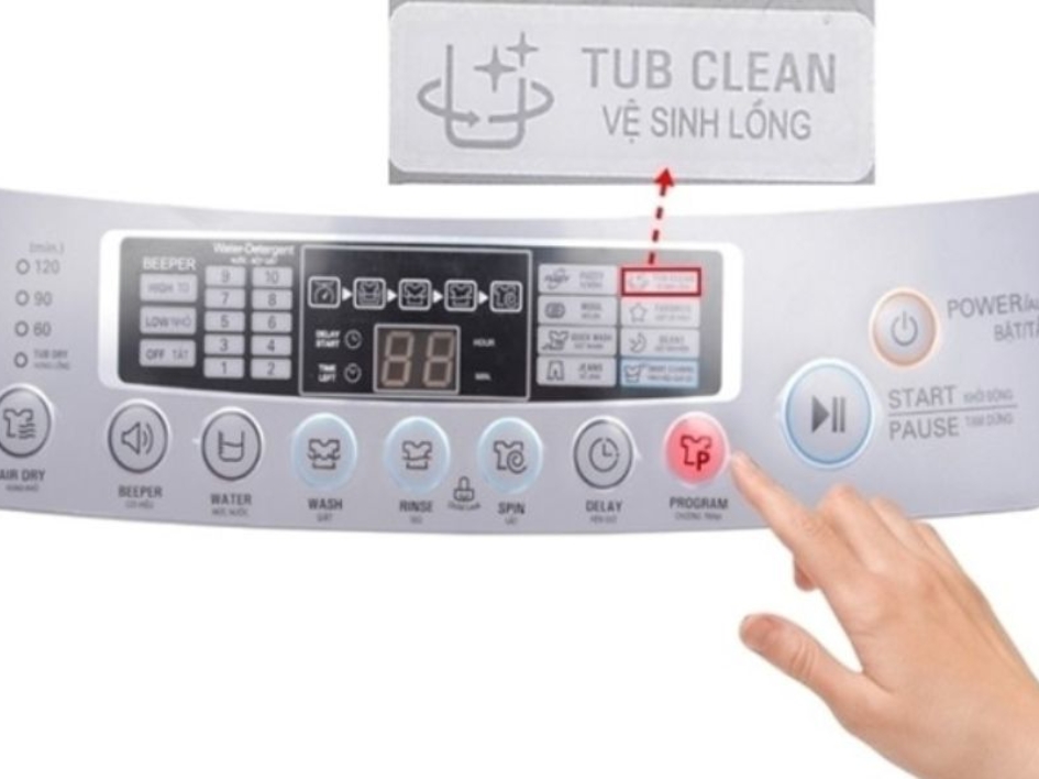 Vệ sinh máy giặt Toshiba bằng chế độ tự vệ sinh có sẵn