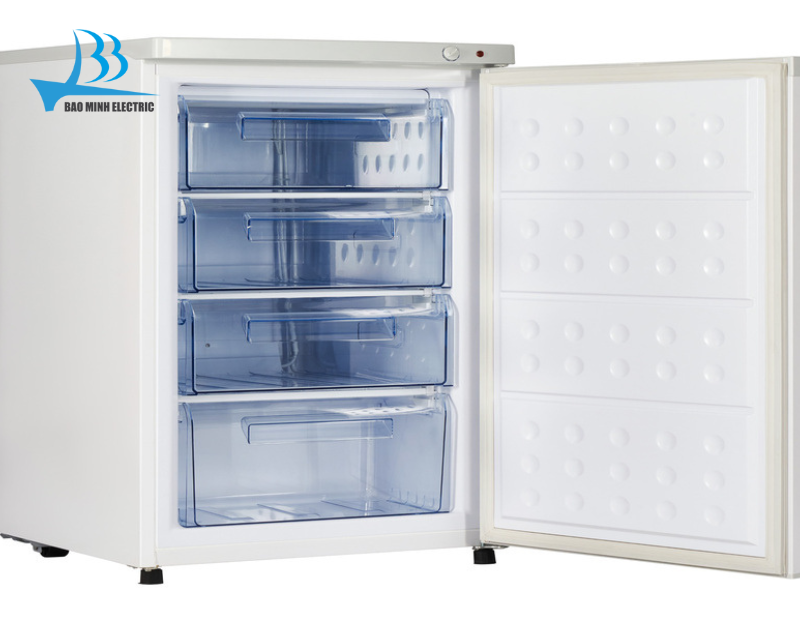 Gioăng cánh tủ dạng gài để đảm bảo kín nhiệt và giữ cho không gian bên trong tủ luôn lạnh sâu và ổn định