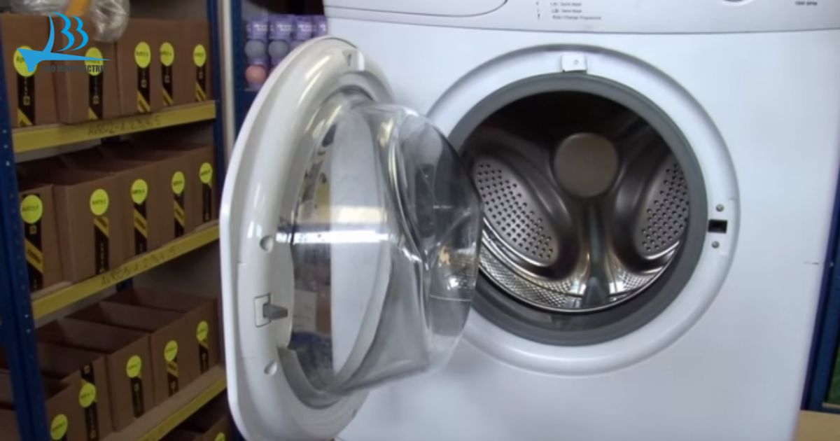 Cửa máy giặt không được đóng kín